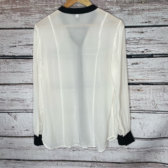 Victoria’s Secret Silk Button Down Blouse Ivory Black Size Small 2013 Rare Find! - Picture 6 of 15